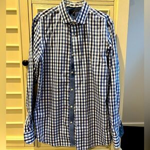 Men’s Banana Republic Dress Shirt - Large - Tall - non iron tailored slim fit